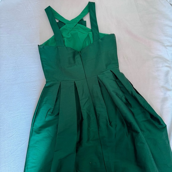 Alfred Sung green party dress - Picture 4 of 4